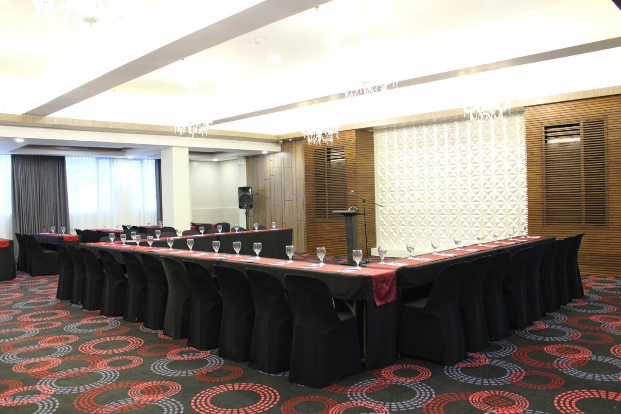 Fersal Hotel Malakas, Quezon City Exteriör bild