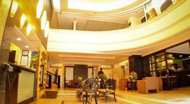 Fersal Hotel Malakas, Quezon City Exteriör bild
