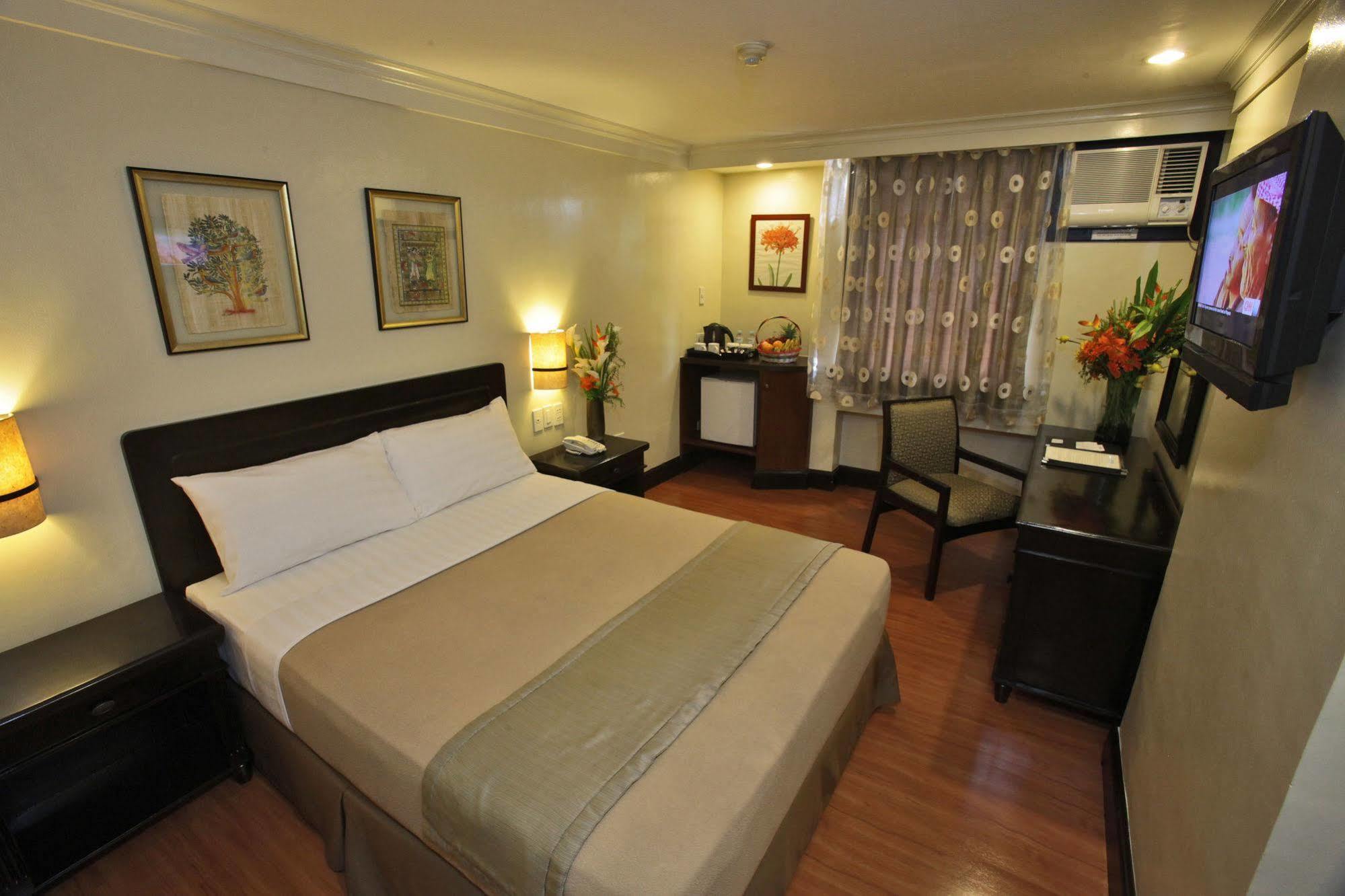 Fersal Hotel Malakas, Quezon City Exteriör bild