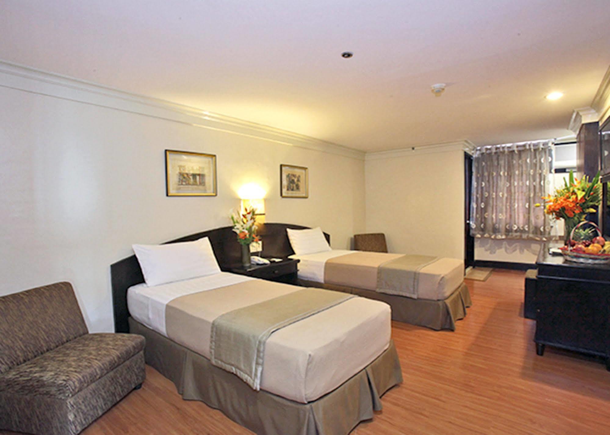 Fersal Hotel Malakas, Quezon City Exteriör bild