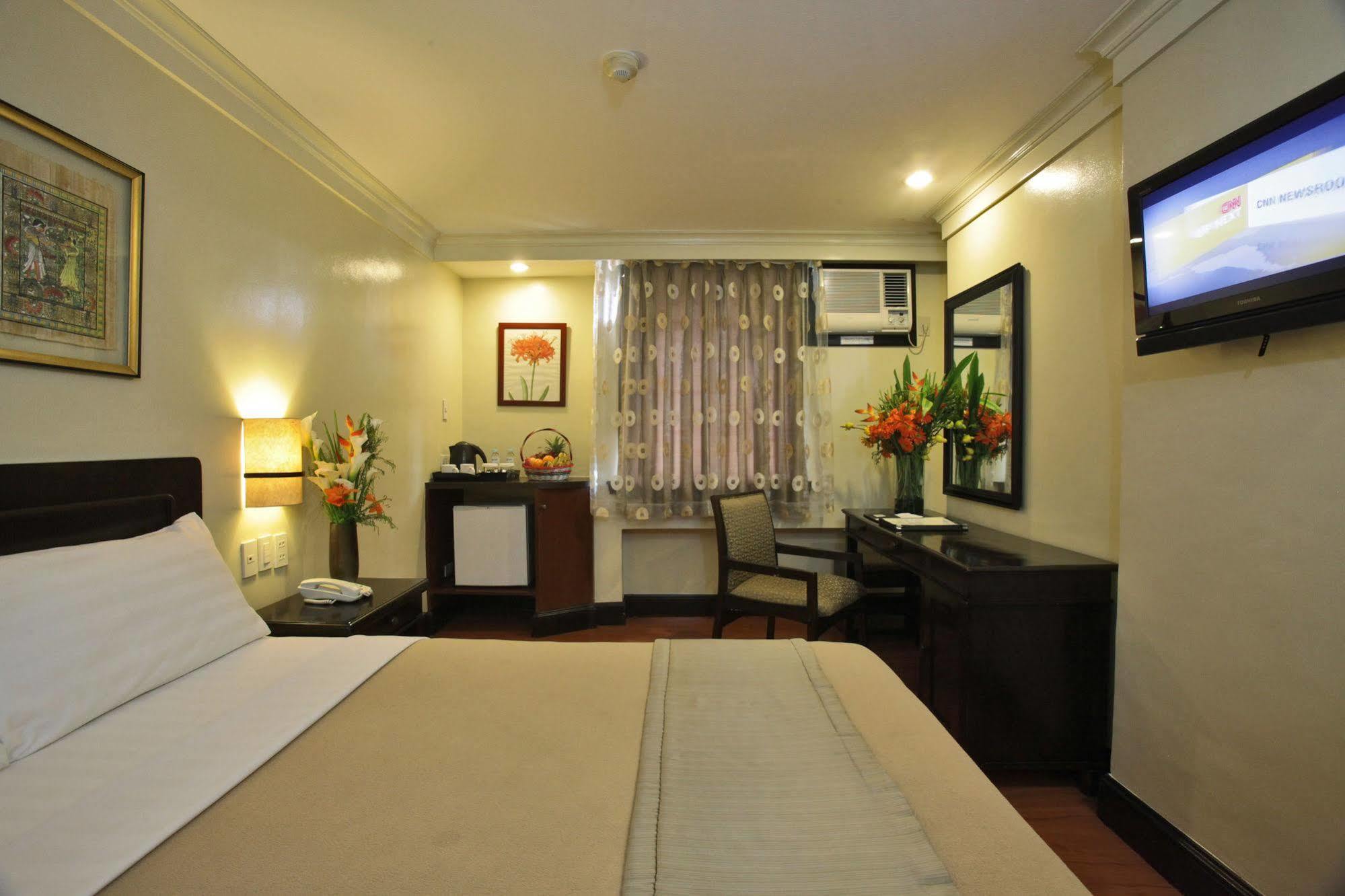 Fersal Hotel Malakas, Quezon City Exteriör bild